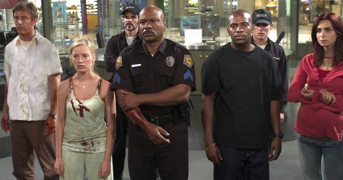 Ving Rhames and the cast of Dawn of the Dead (2004)