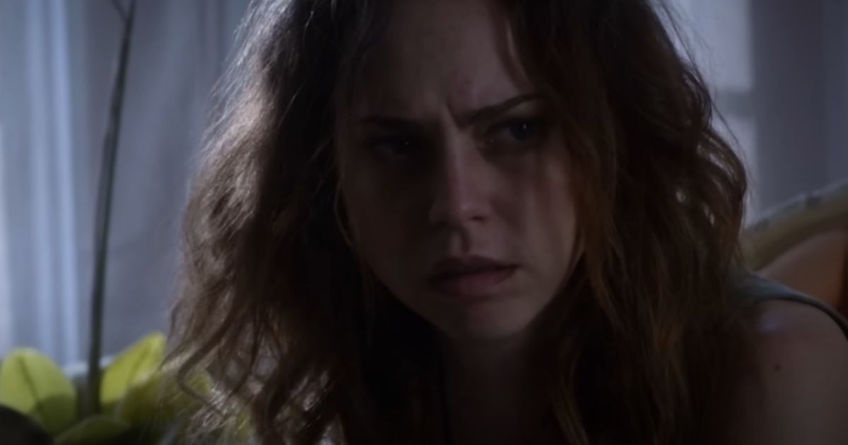 Fiona Dourif Stars in Don’t Look at the Demon Trailer