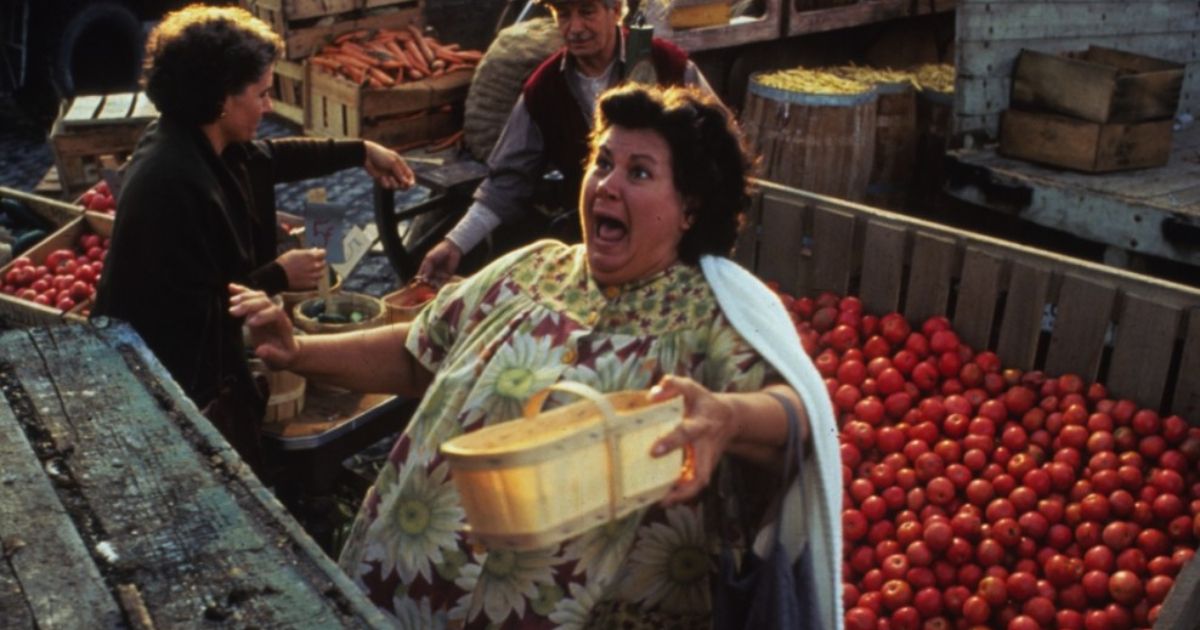 Leolo mom and tomato in the movie