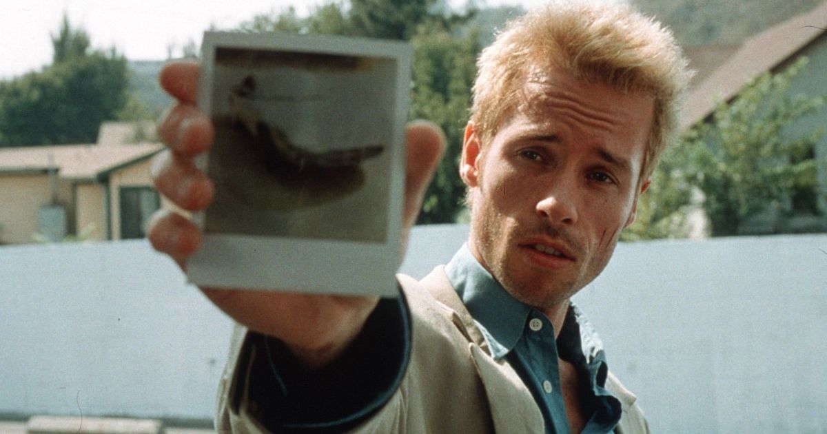 Guy Pearce as Leonard Shelby in Memento