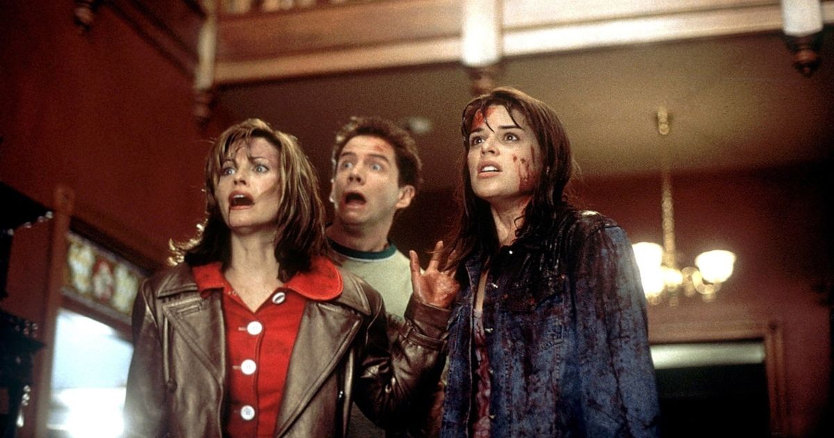 David Arquette, Neve Campbell e Courtenay Cox em Scream