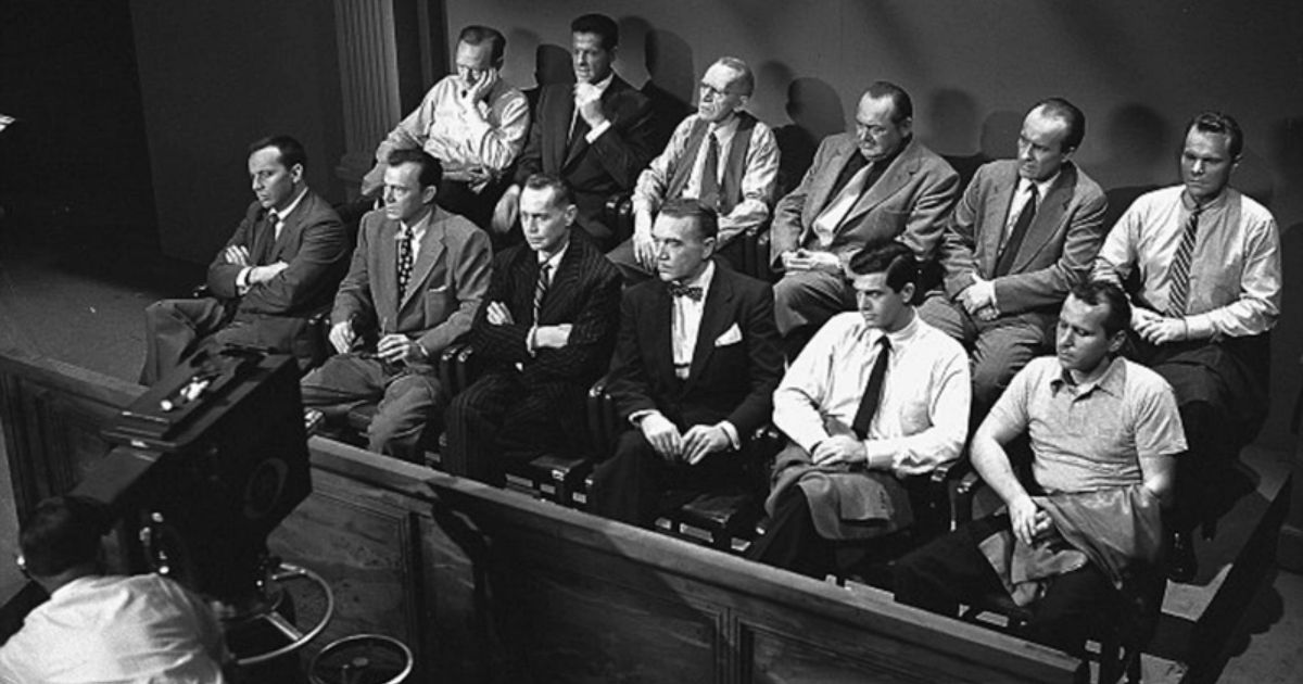 Une scène de 12 hommes en colère (1957)