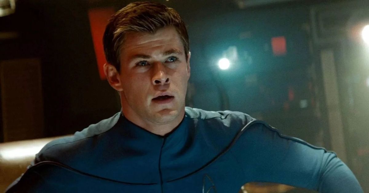 Chris Hemsworth in Star Trek (2009)