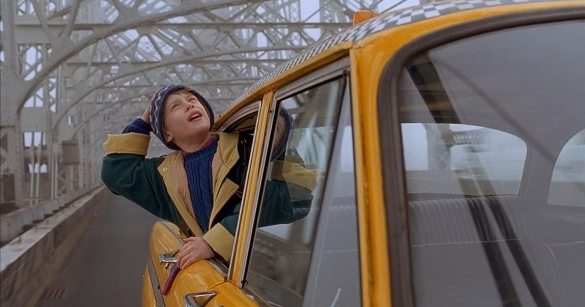 Culkin in a taxi in New York in Home Alone 2