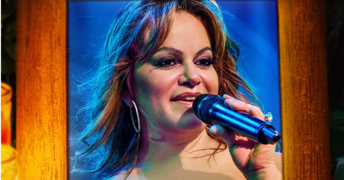 Jenni Rivera Tribute Show - Plaza Mariachi