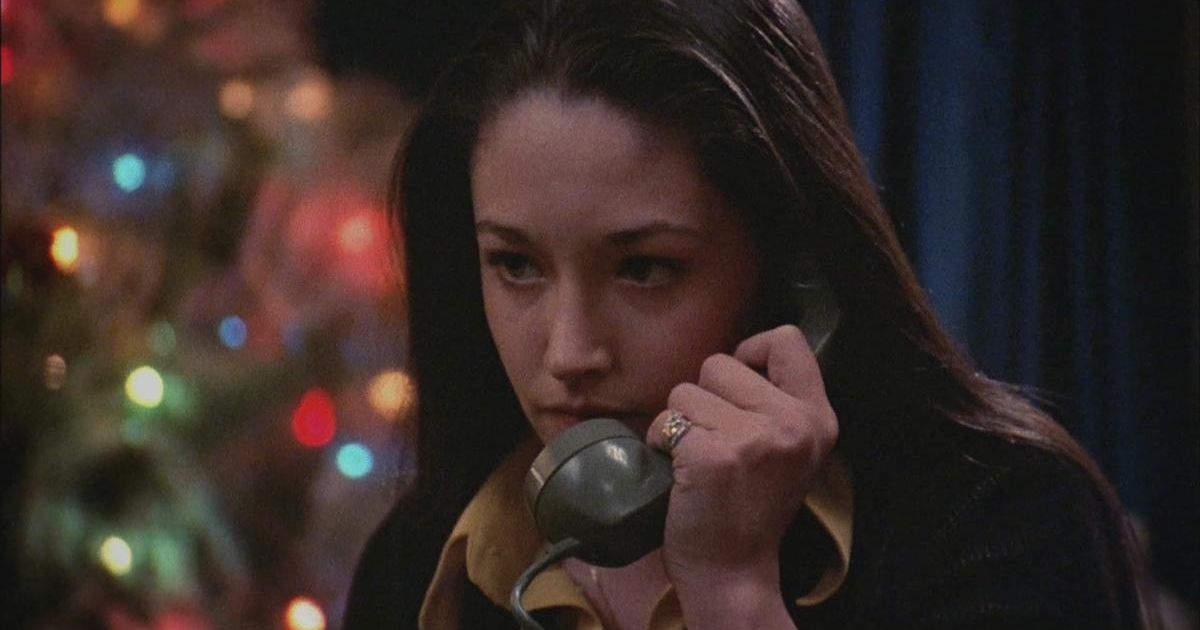 Olivia Hussey speaks on the phone in Black Christmas