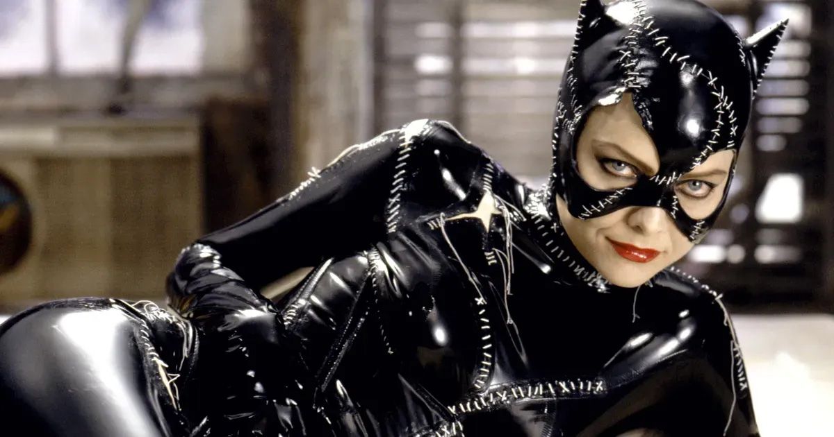 Michelle Pfeiffer como Mulher-Gato em Batman Returns