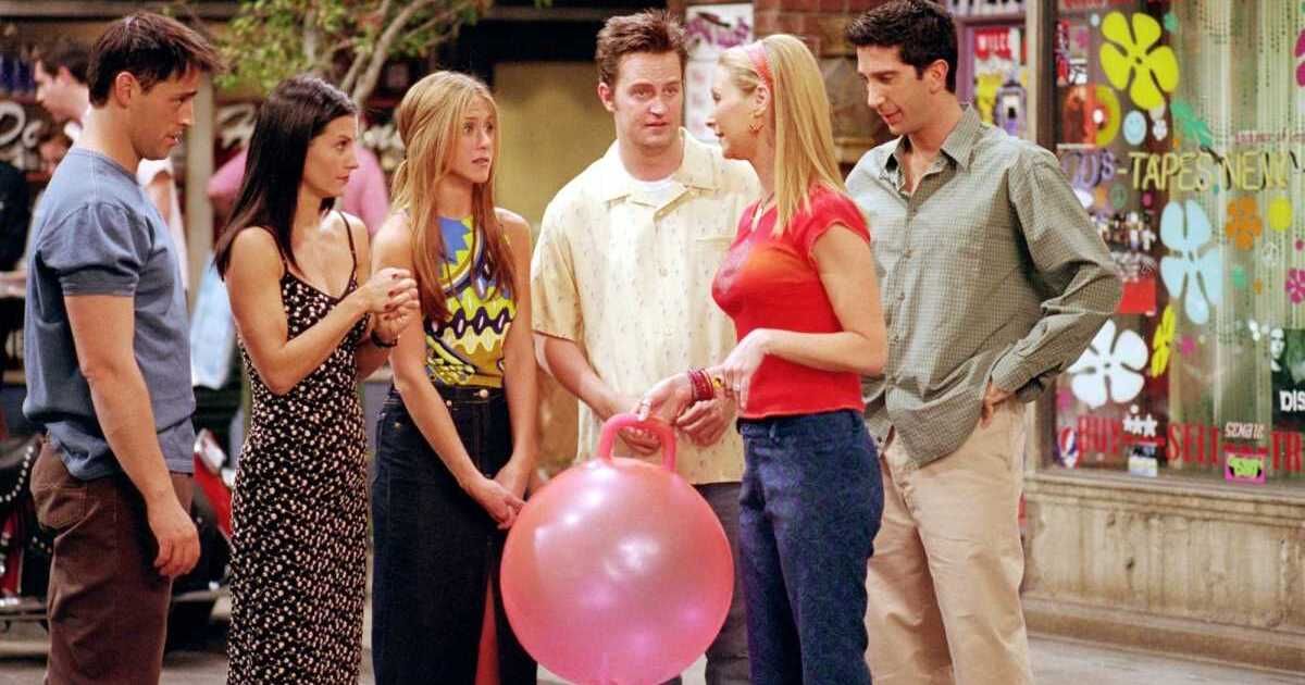 All six main cast members of friends and a jumping ball