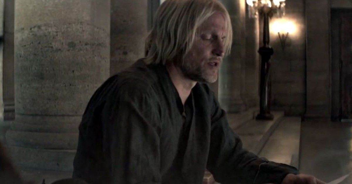 Haymitch Abernathy (Woody Harrelson) cena da carta The Hunger Game Mockingjay Parte 2