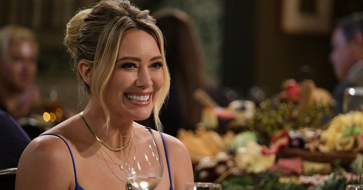 Hilary Duff as Sophie Tompkins in How I Met Your Father