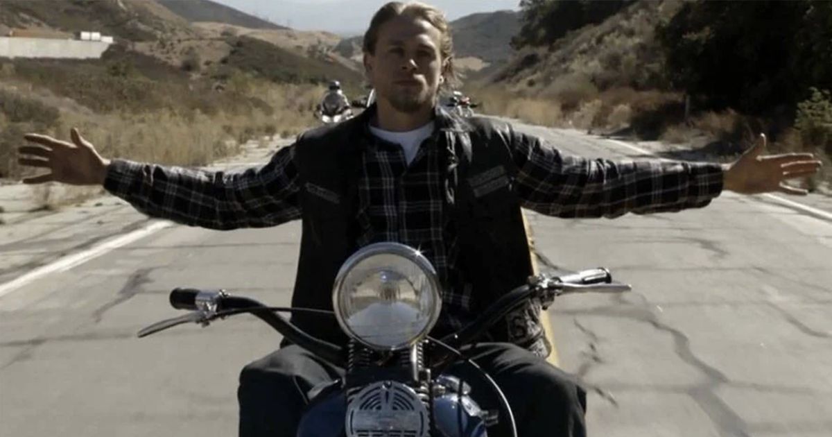 New Sons Of Anarchy Project With Charlie Hunnam Seemingly Teased By Star