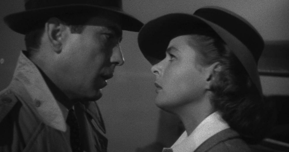 The two protagonists of 'Casablanca' get close enough to kiss