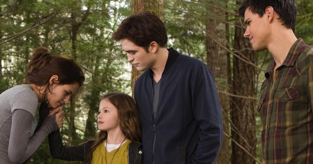 Twilight Bella, Renesmee, Edward, and Jacob