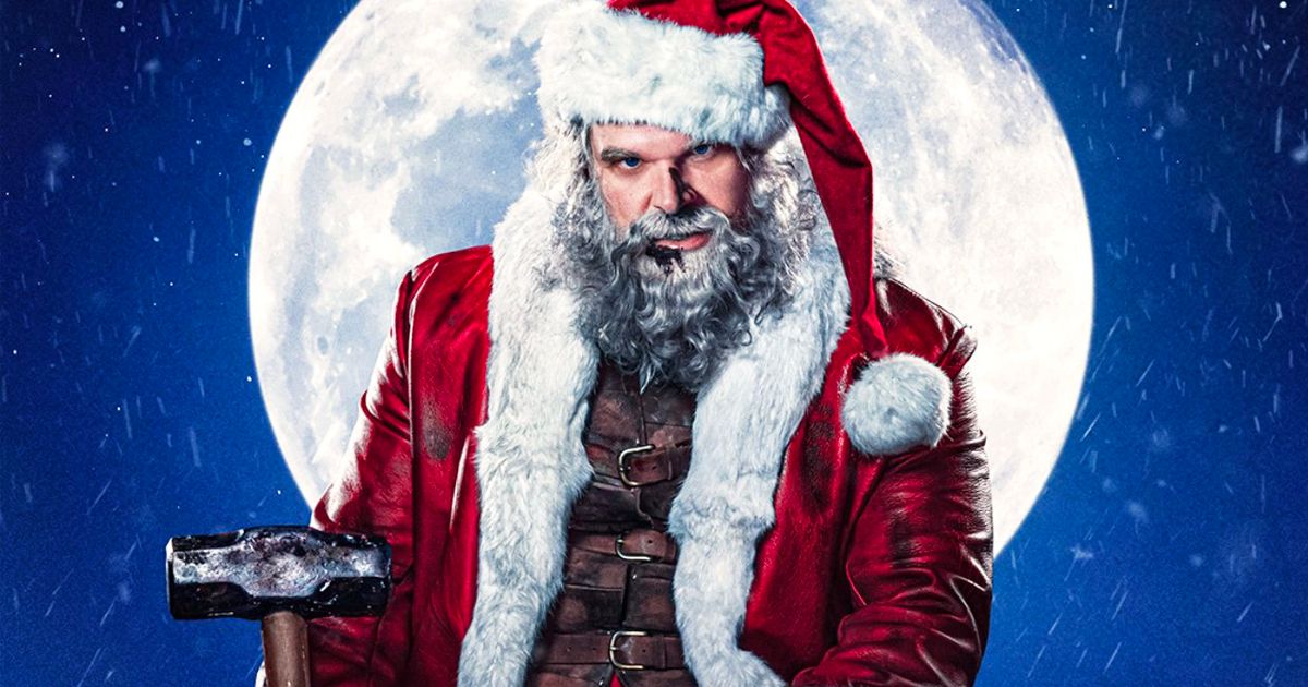 Cartaz do filme Violent Night apresentando David Harbour como Papai Noel