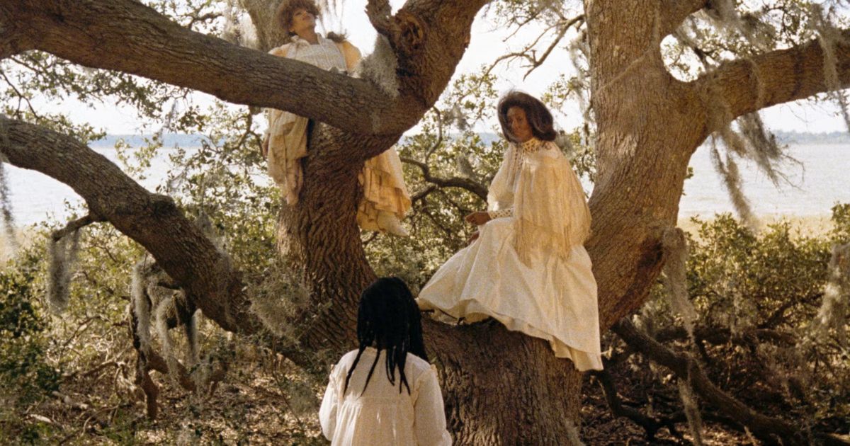 Women in a tree in the movie Daughters of the Dust