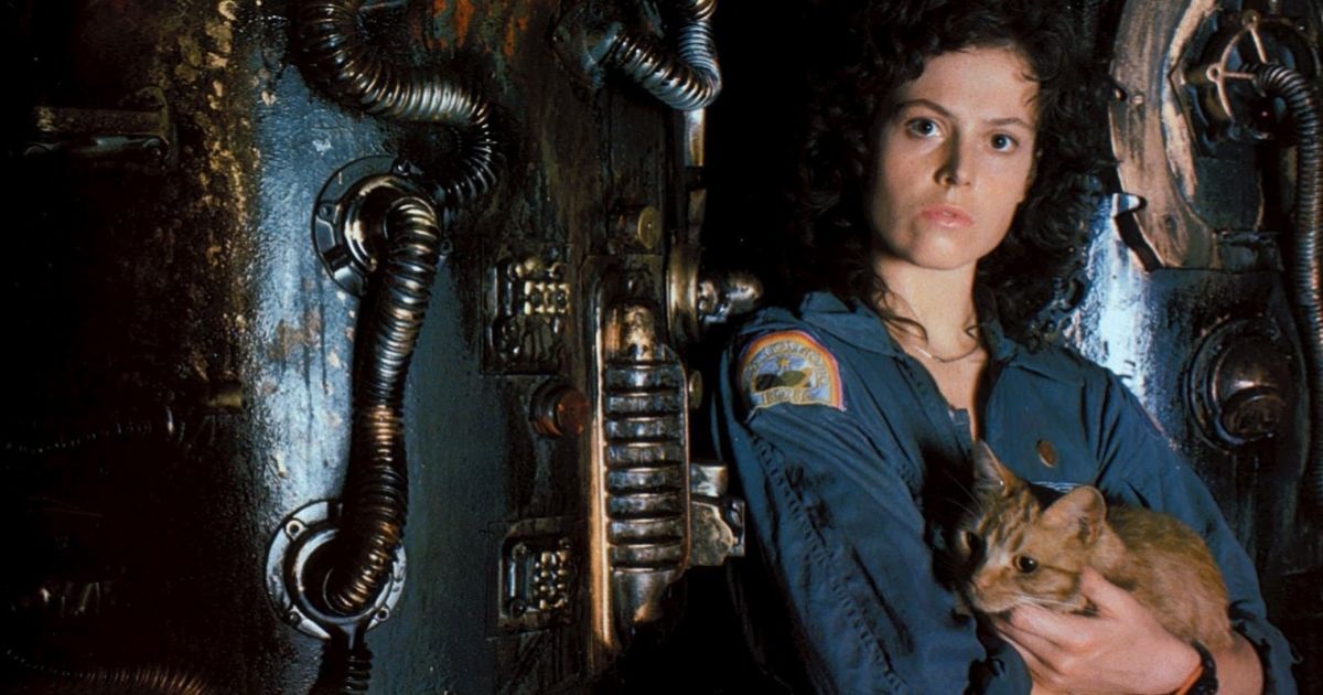 Sigourney Weaver with a cat in Alien