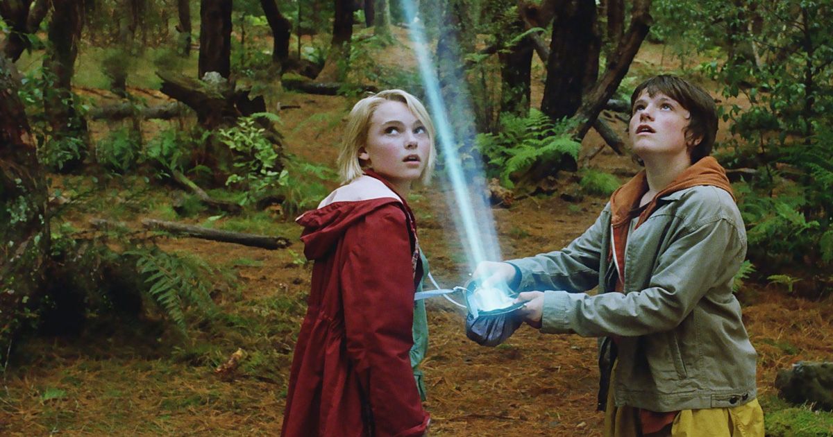 Josh Hutcherson and AnnaSophia Robb in Bridge to Terabithia.