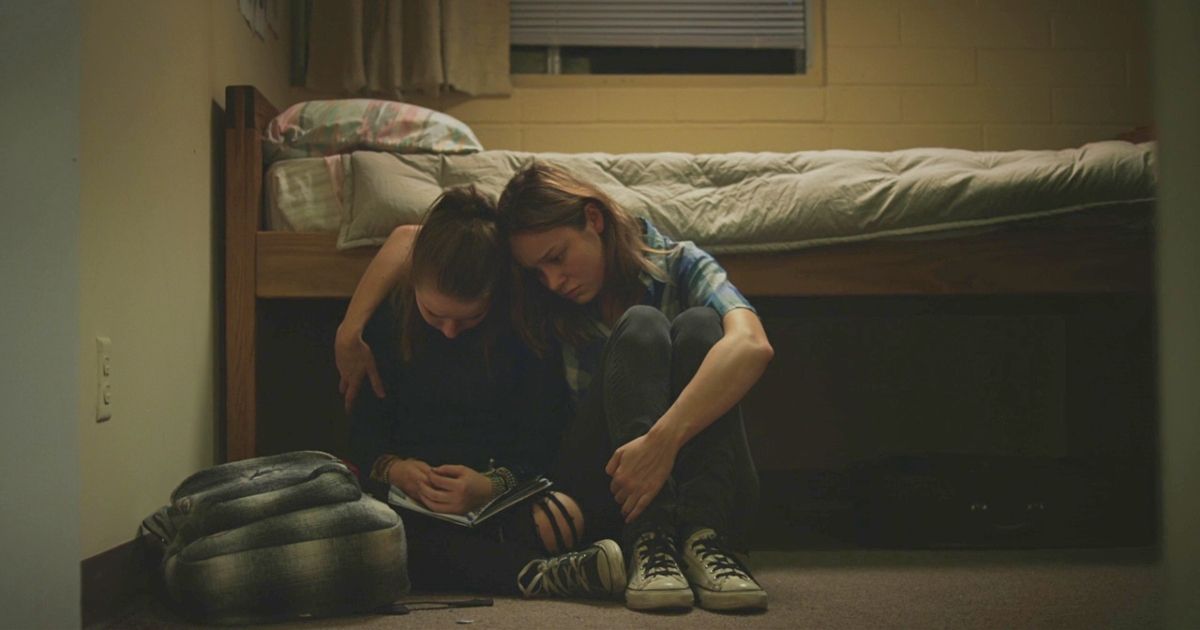 Brie Larson and Kaitlyn Dever in Short Term 12