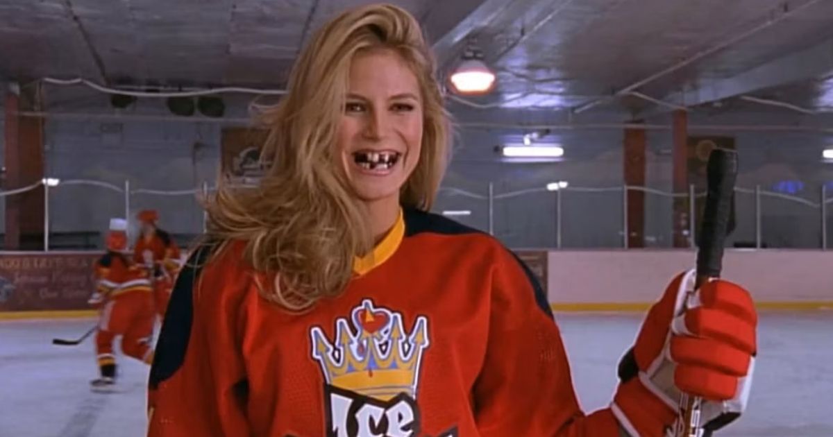 Missing teeth ice hockey in Malcolm in the Middle