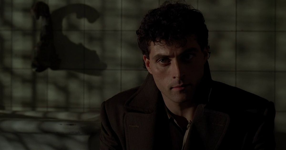 Rufus Sewell in the sci-fi noir movie Dark City