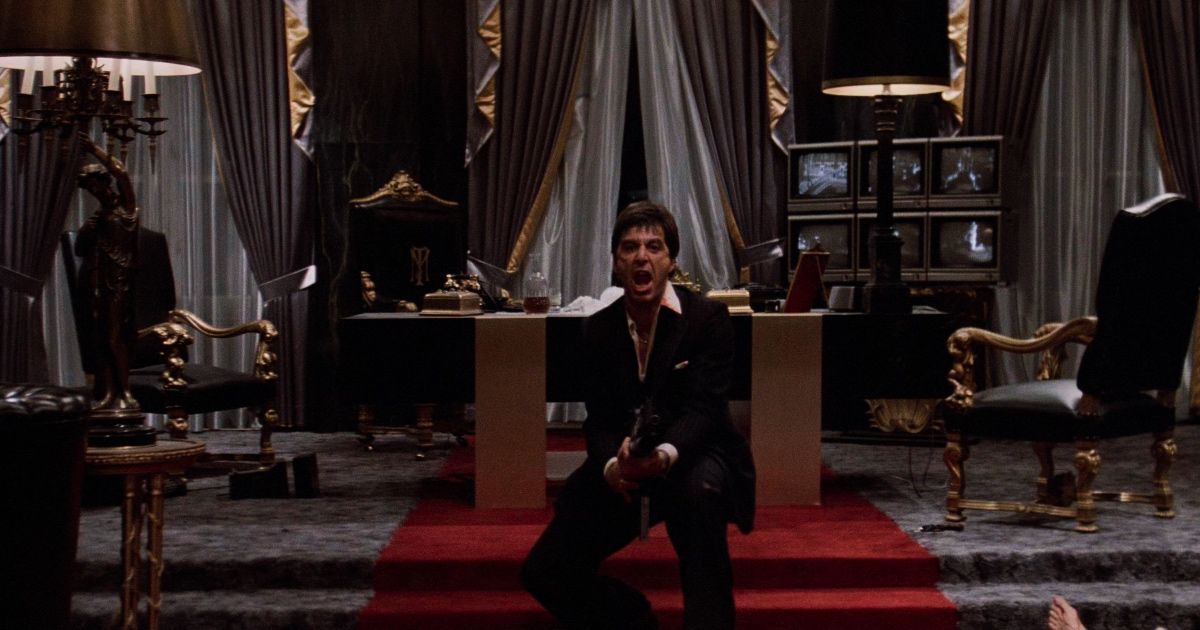Al Pacino avec un pistolet dans Scarface