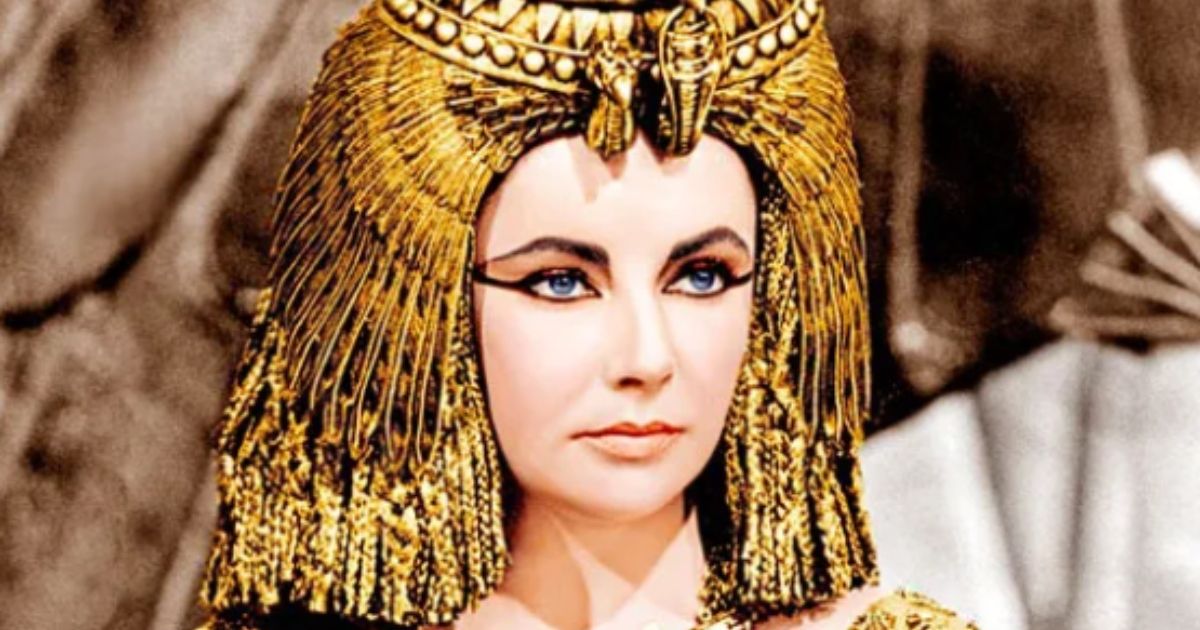 Elizabeth Taylor in Cleopatra