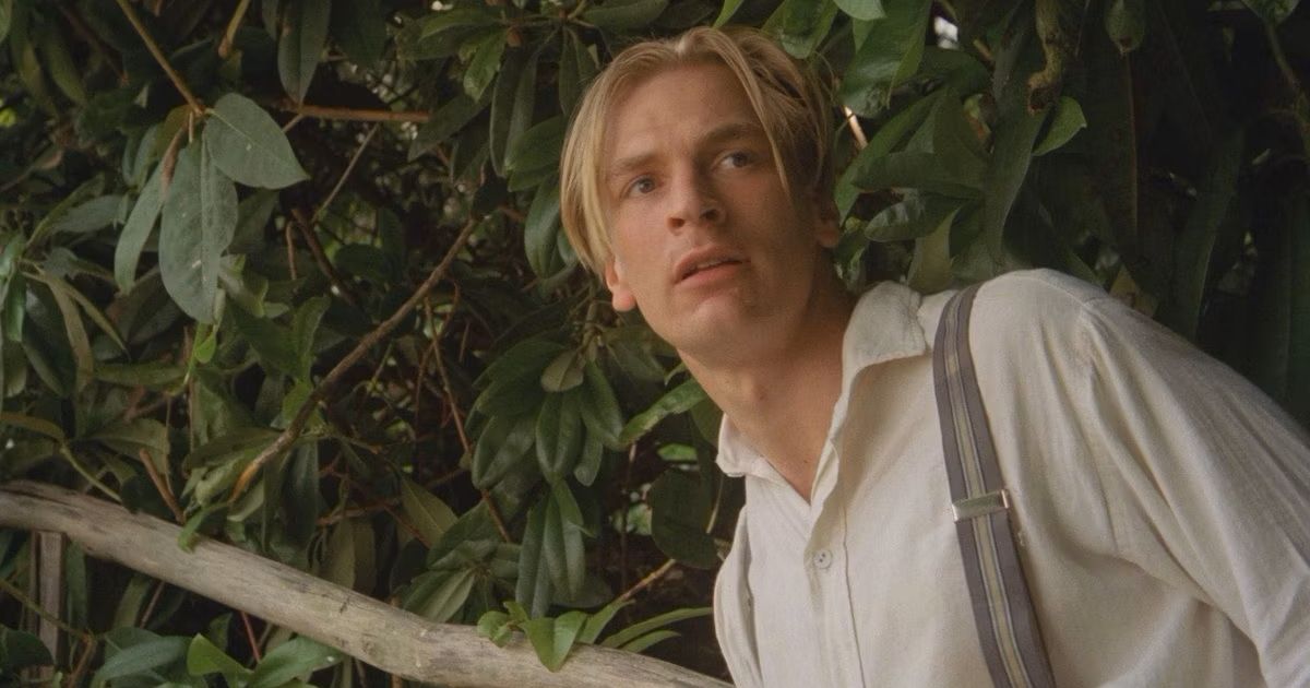 Julian Sands A Room With A View (1985) Bushes