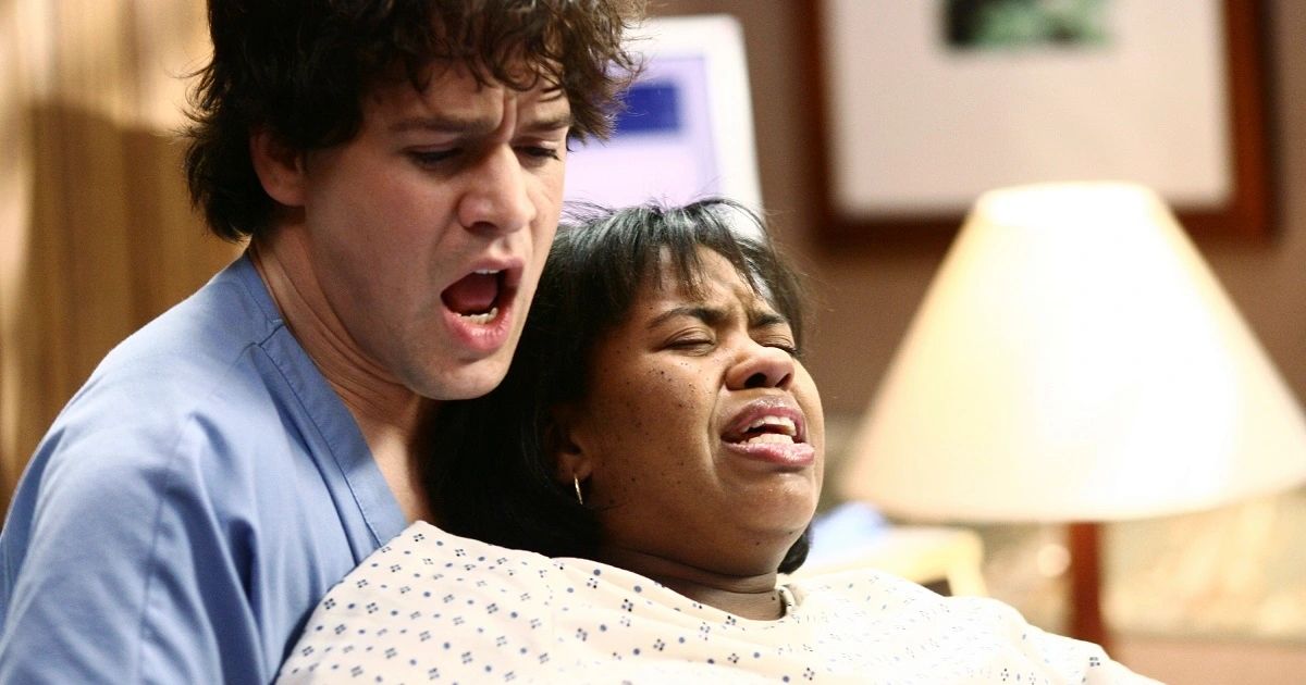 Miranda Bailey giving birth in Grey's Anatomy