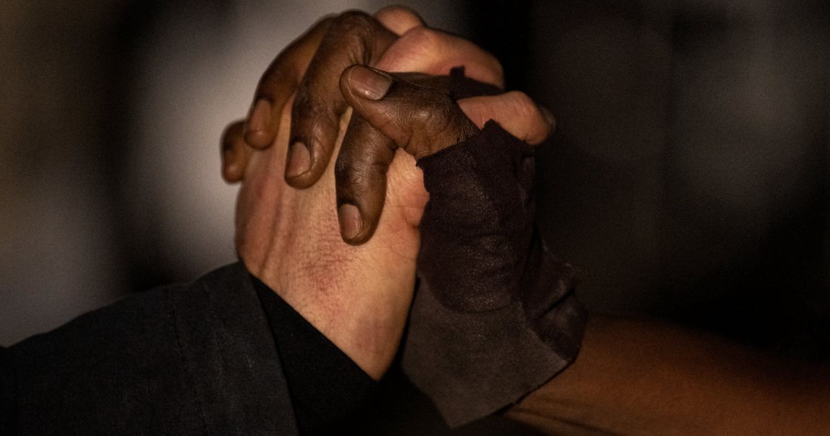 Rick and Michonne Hands
