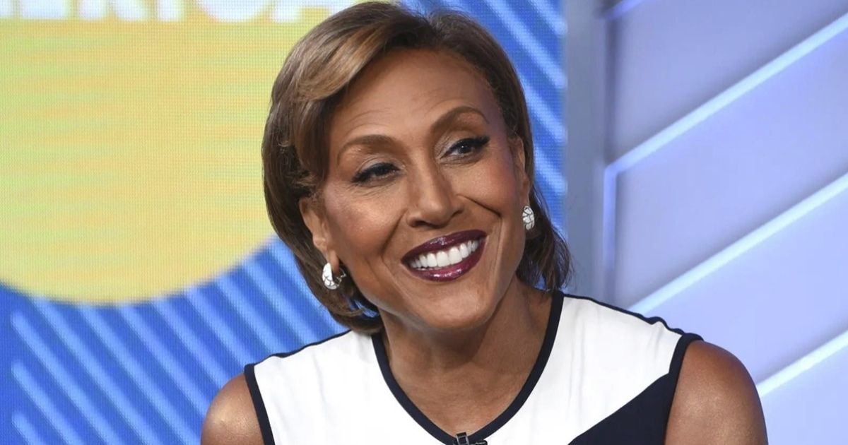 Robin Roberts Celebrates 10Year Anniversary of GMA Return After Bone(01)