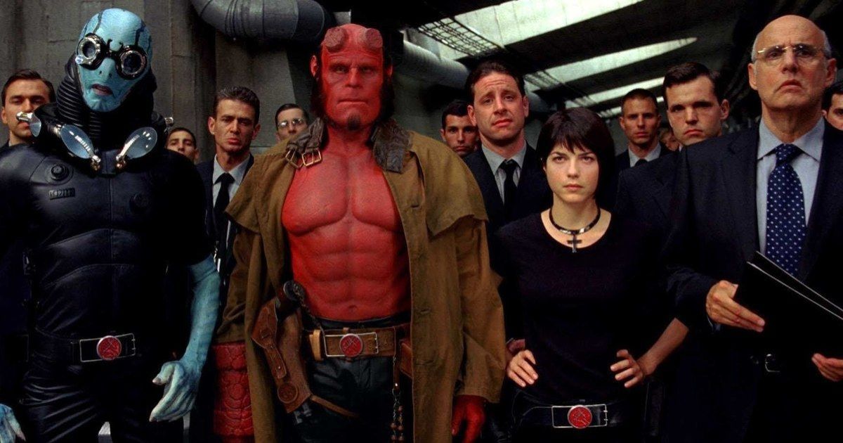 O elenco de Hellboy em uma cena de Hellboy