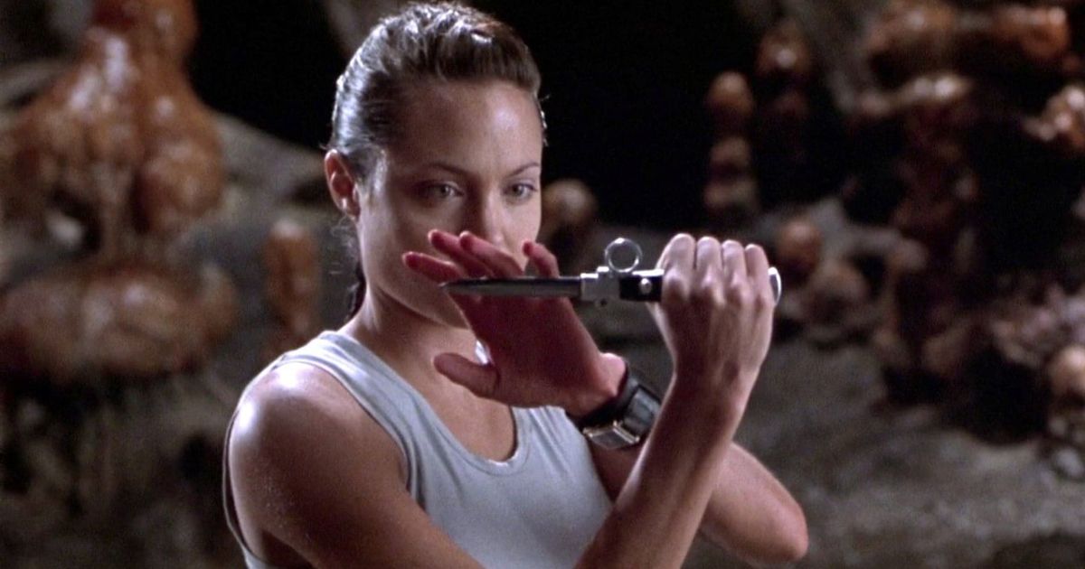 Tomb Raider Lara Croft Angelina Jolie Switchblade Cave