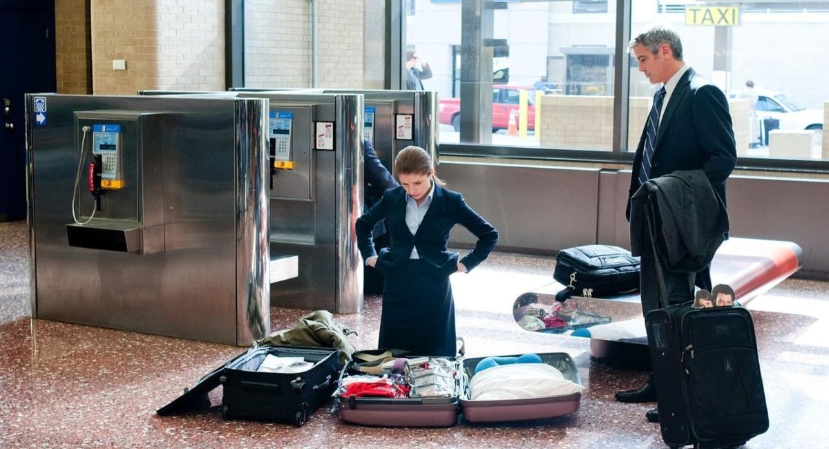 Best Movies Set on a Plane, Ranked