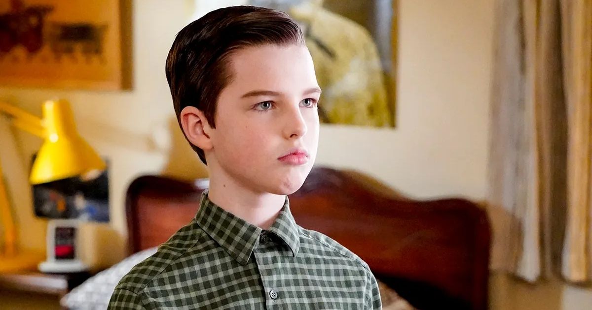 Iain Armitage dans le rôle de Sheldon Lee Cooper