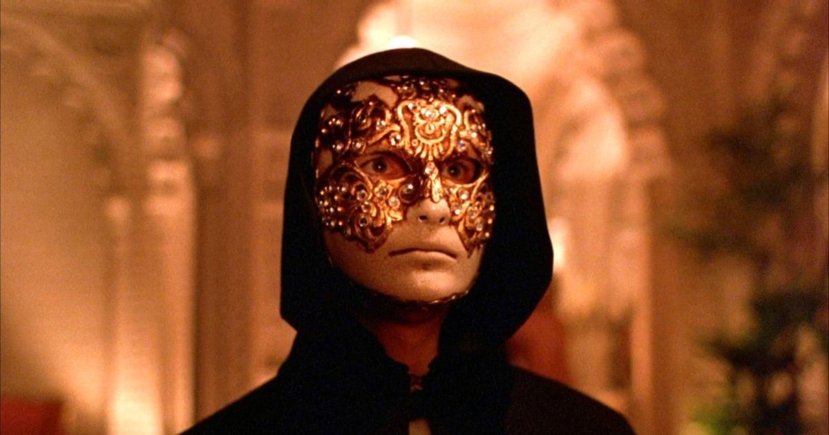 Scene from the movie Eyes Wide Shut