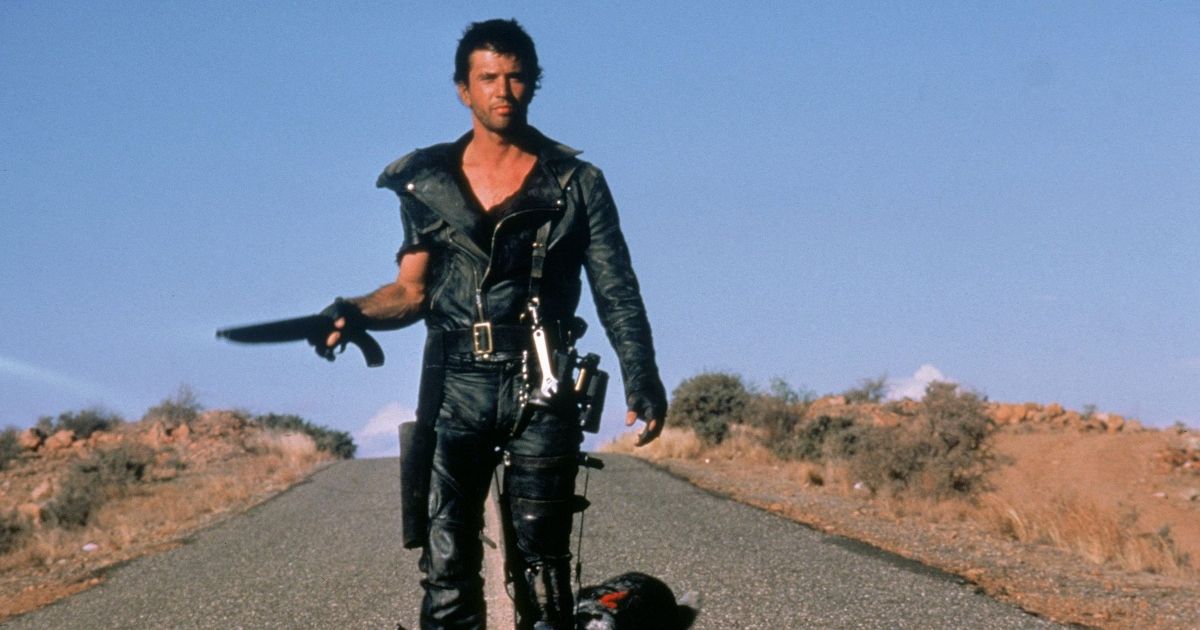 Mel Gibson in the THE ROAD WARRIOR opening scene