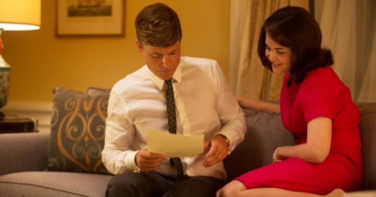 Rob Lowe and Ginnifer Goodwin as JFK and Jacqueline Kennedy