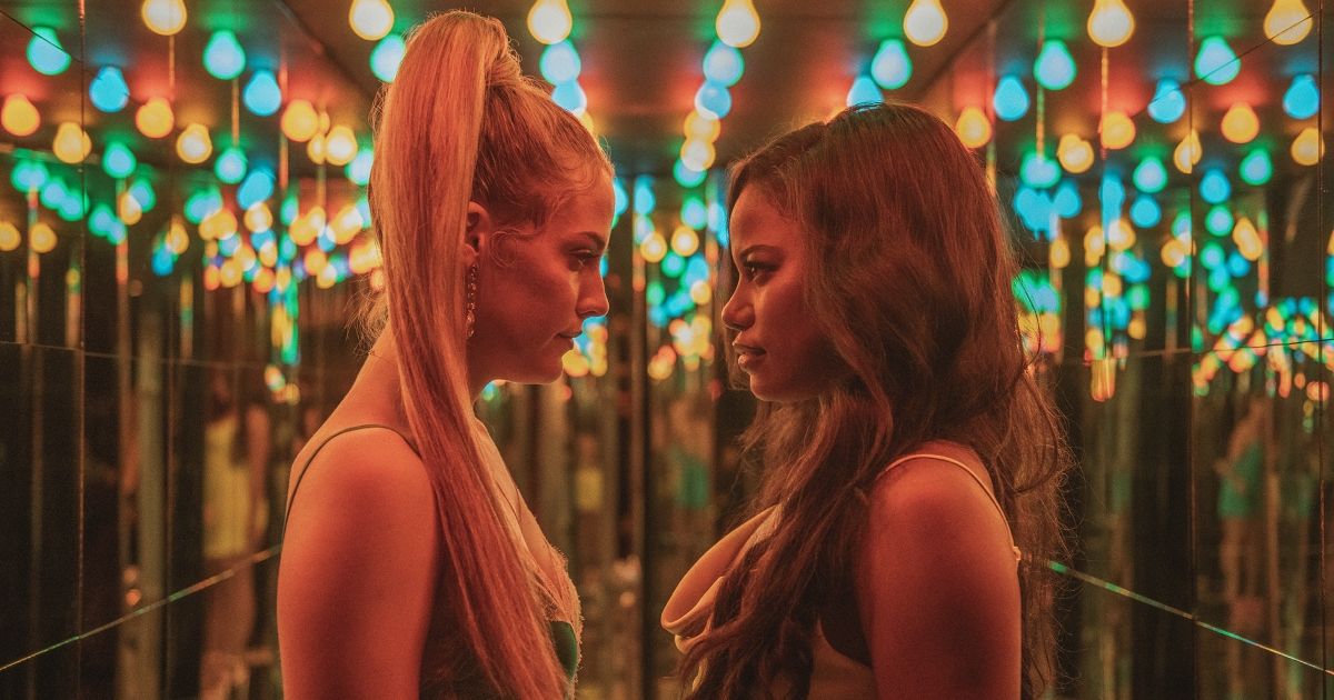 Taylour Paige and Riley Keough in Zola