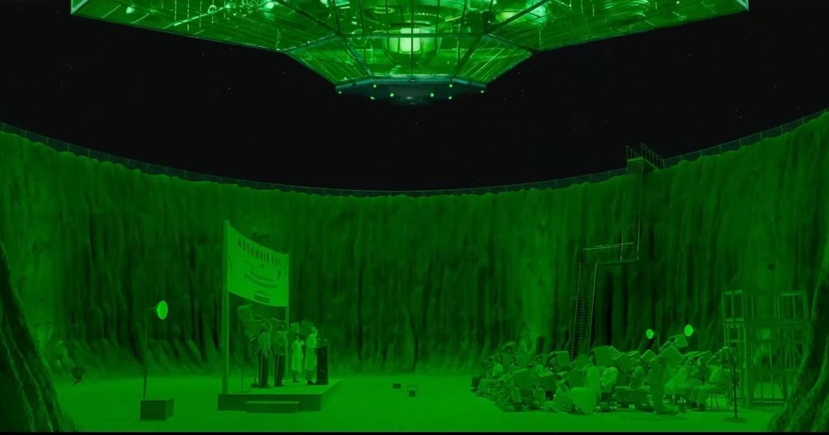 wes anderson asteroid city alien space ship