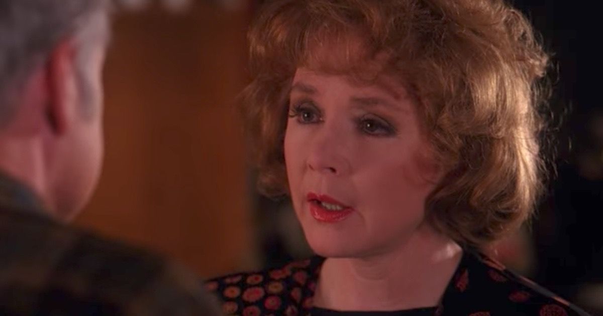 Piper Laurie in Twin Peaks