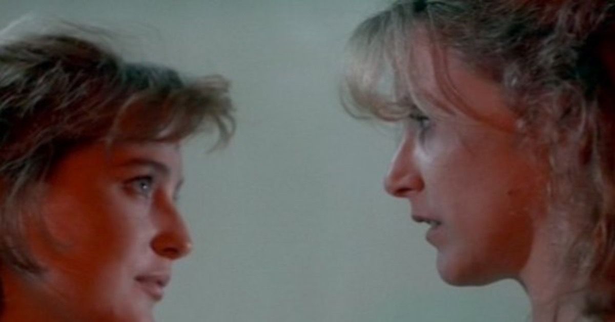 Gillian Anderson and Felicity Huffman in The X-Files