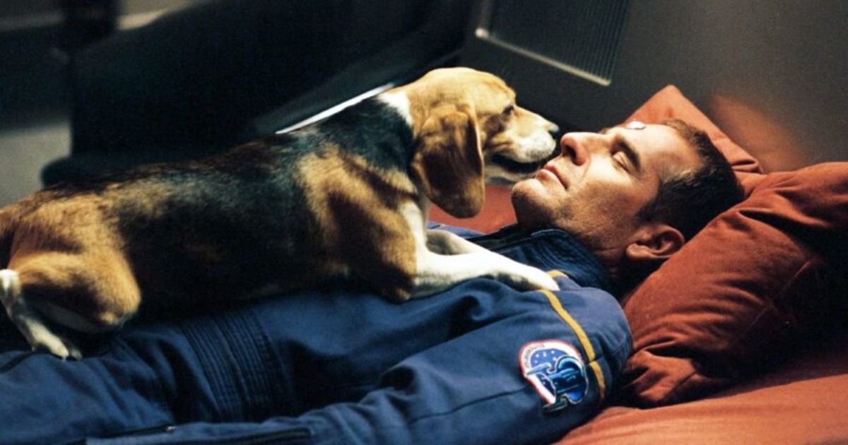 Capitão Archer e seu cachorro Porthos em Enterprise