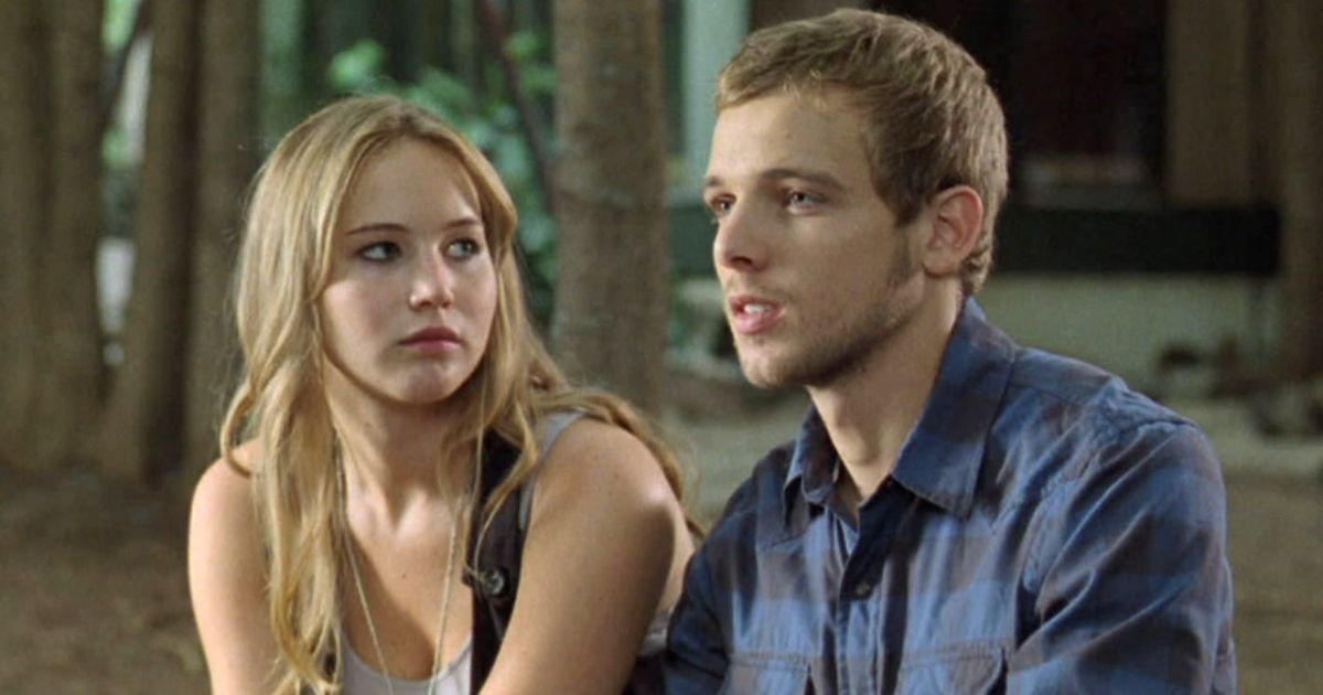 Jennifer Laurence and Max Thieriot in House at the End of the Street