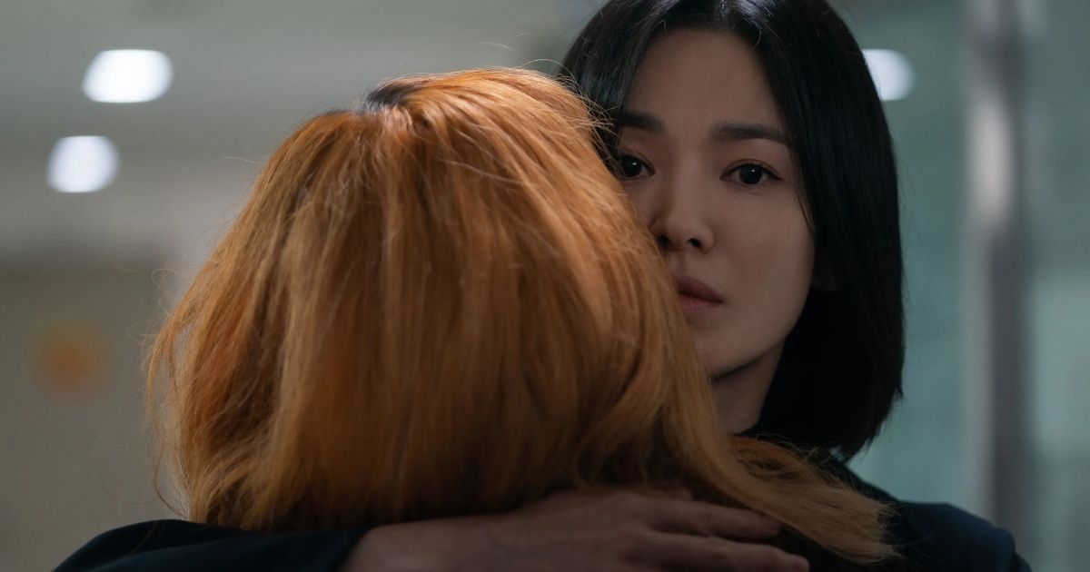 Song Hye-kyo as Moon Dong-eun