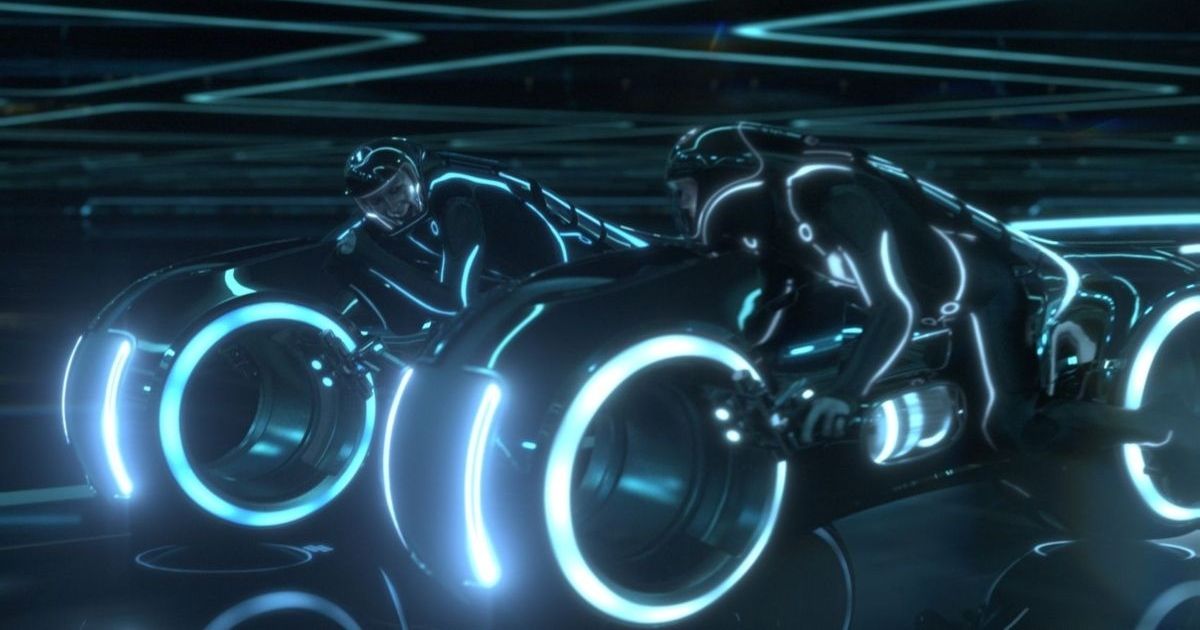 Light Cycles in Tron