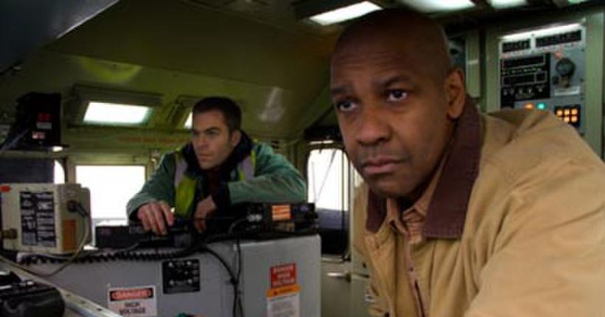 Denzel Washington and Chris Pine in Unstoppable (2010)