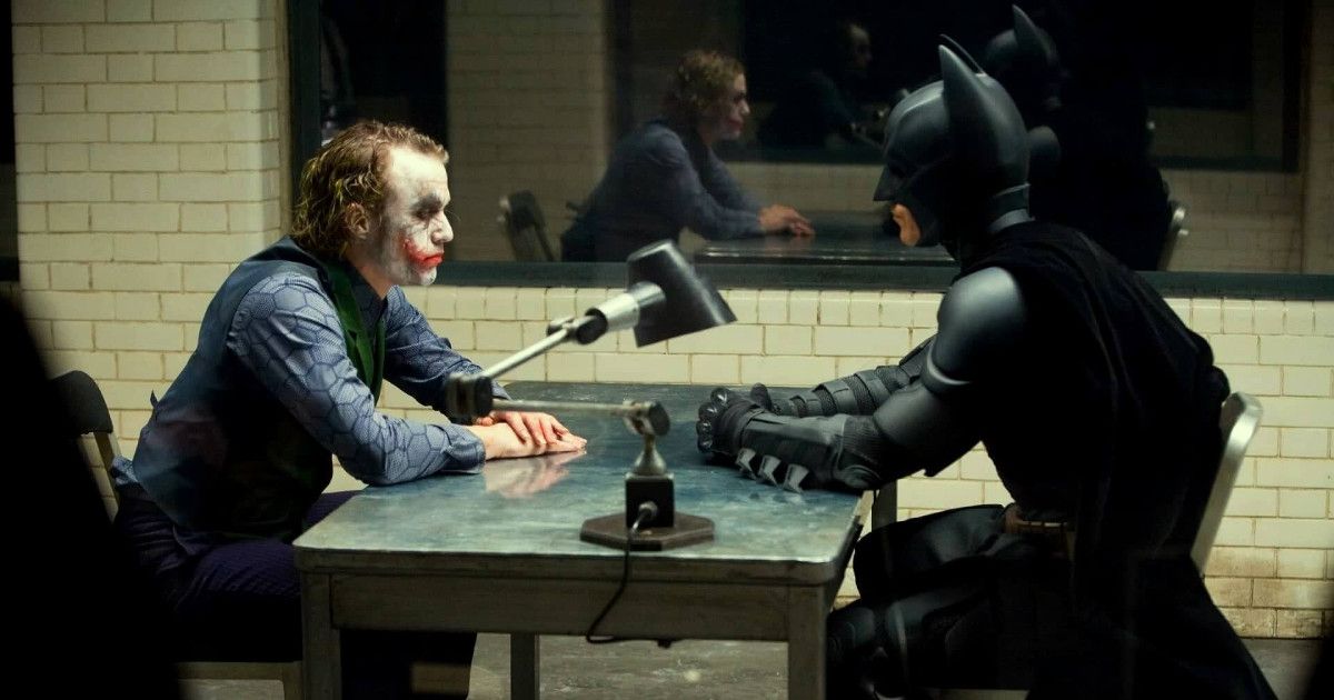 Christian Bale dans le rôle de Bruce Wayne / Batman et Heath Ledger dans le rôle du Joker dans The Dark Knight