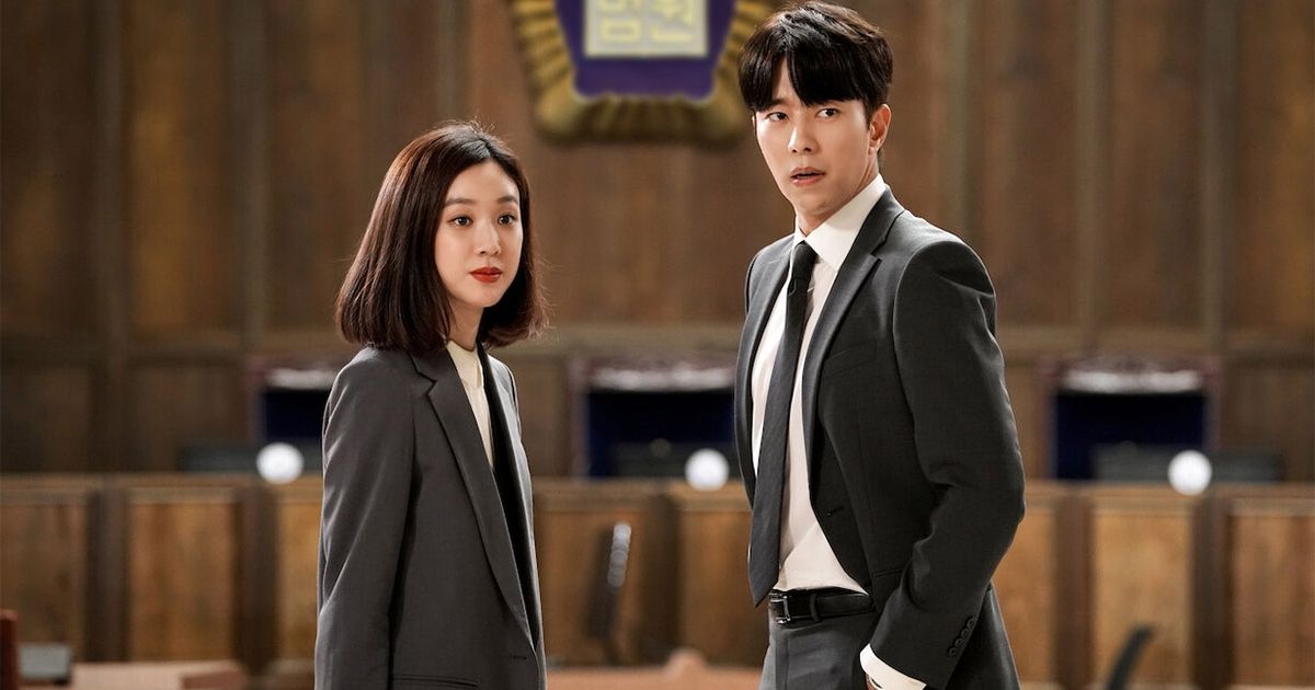 Ma Yi-deum with Yeo Jin-wook at court