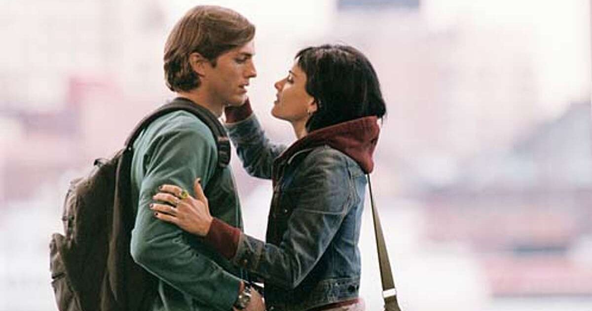Ashton Kutcher and Amanda Peet in A Lot Like Love