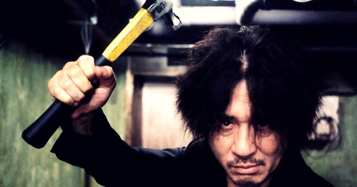 Choi Min-sik no corredor do martelo de Oldboy 2003